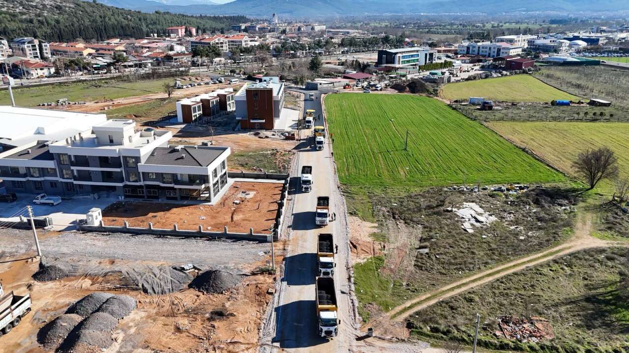 Menteşe Belediyesi’nden Kolejler Bölgesi’nde Üstyapı Çalışmaları Başladı 9